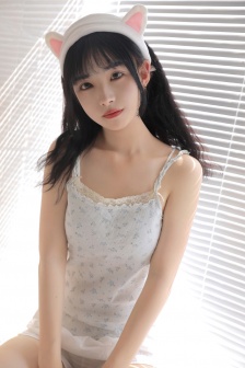 写作业时被冲撞